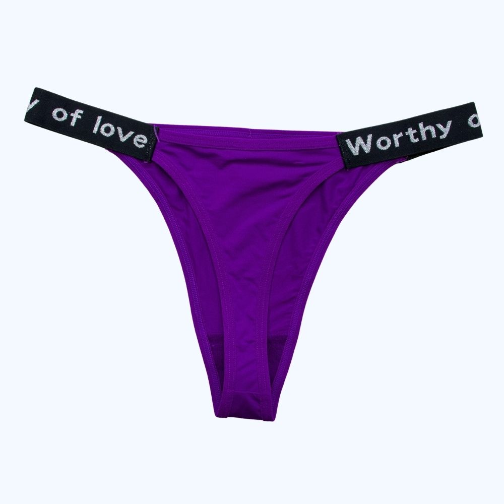 TANGA CON ELÁSTICO TIPOGRÁFICO Y ESTAMPADO 7435