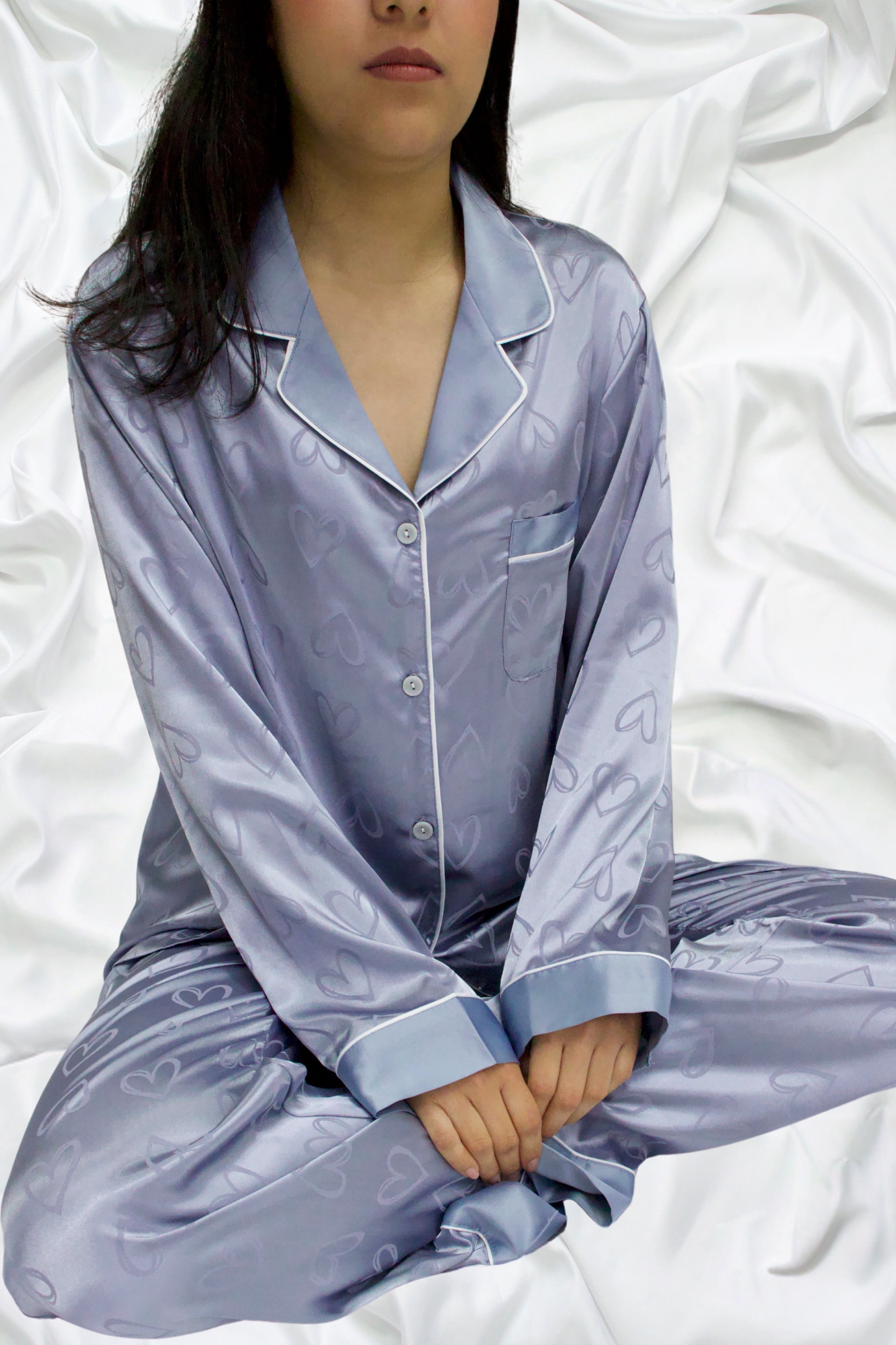 PIJAMA SATINADA DE CORAZONES 8207 OFF