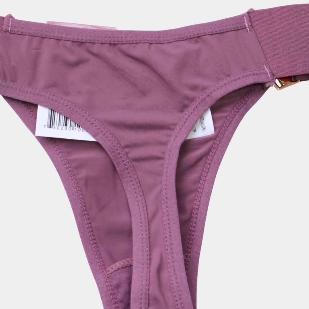 TANGA DETALLES METÁLICOS PI2536T
