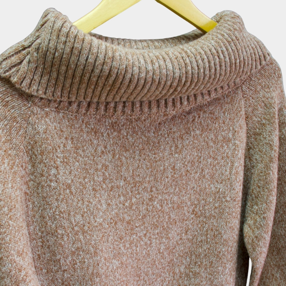 SUÉTER DE CUELLO ALTO LV2657