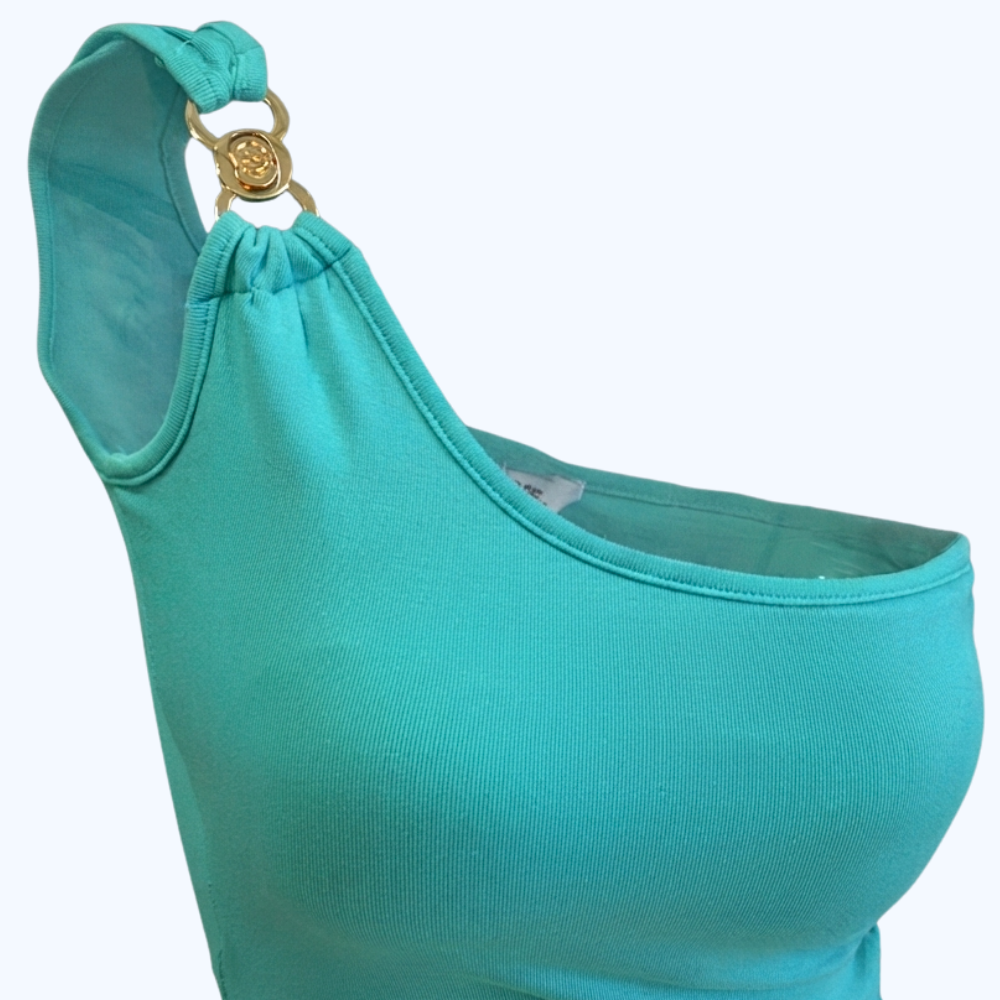BLUSA ASIMÉTRICA CON DETALLE METÁLICO LV9253