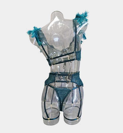 COORDINADO DE ENCAJE y PLUMAS QX6111