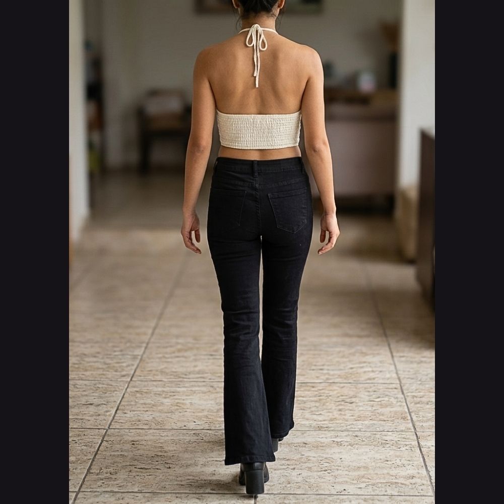 JEANS ACAMPANADO NEGRO C/PEDRERÍA LV5205