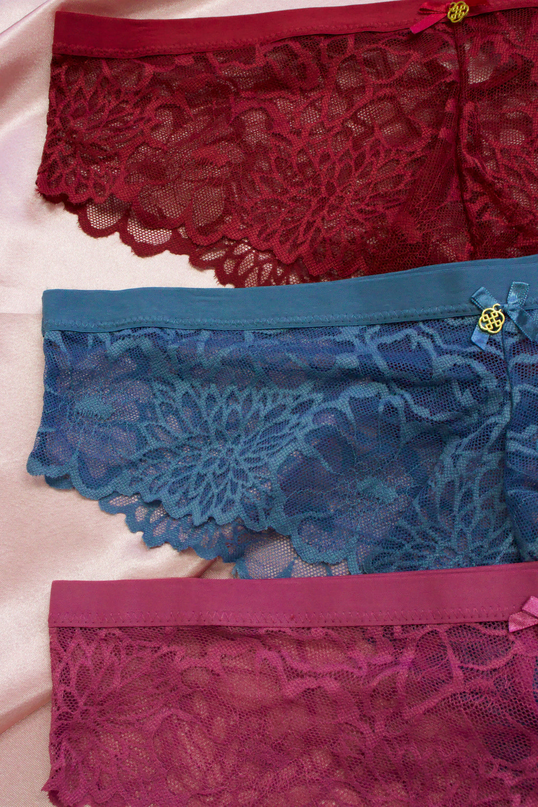 PANTALETA DE ENCAJE DETALLE DORADO DF4765X OFF