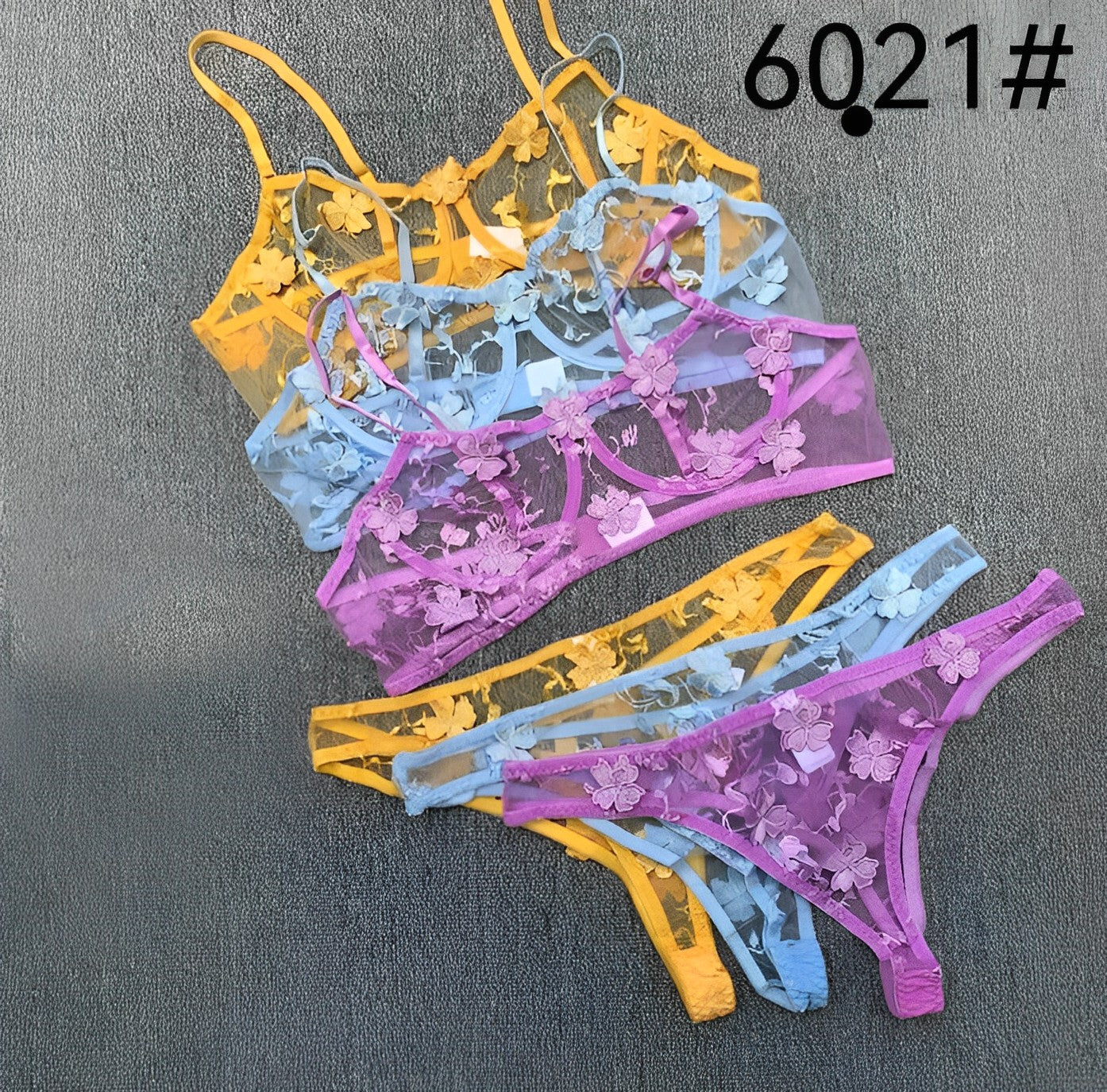 COORDINADO ENCAJE Y MESH FLORES 3D 6021